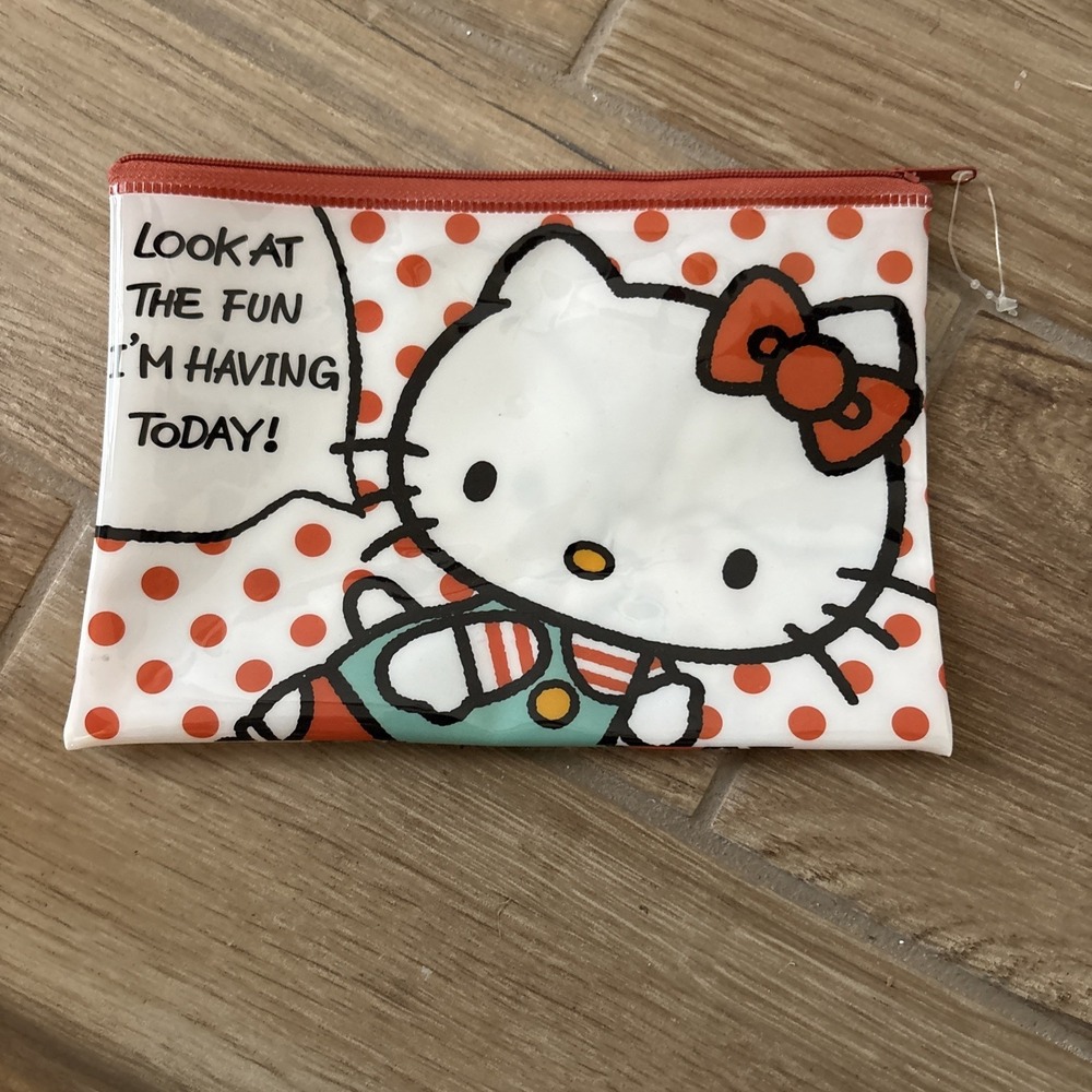 Hello Kitty Zipper pouch SANRIO New‎ Label 13